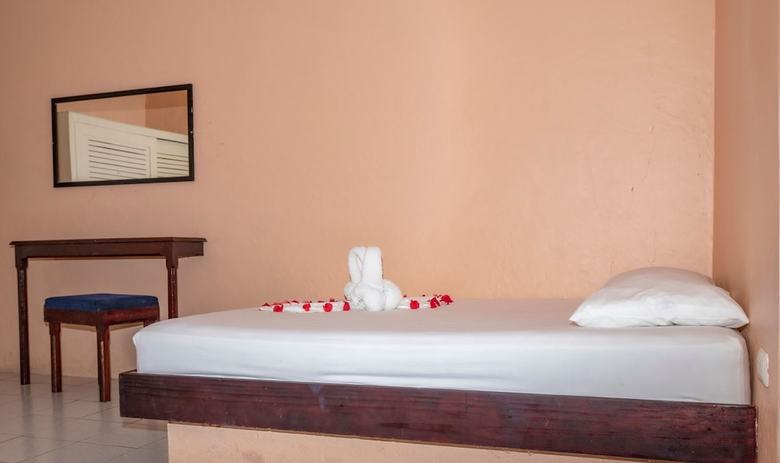 Hotel Y Cabinas El Coral