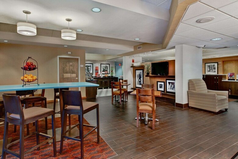 Hotel Hampton Inn By Hilton Milwaukee Northwest