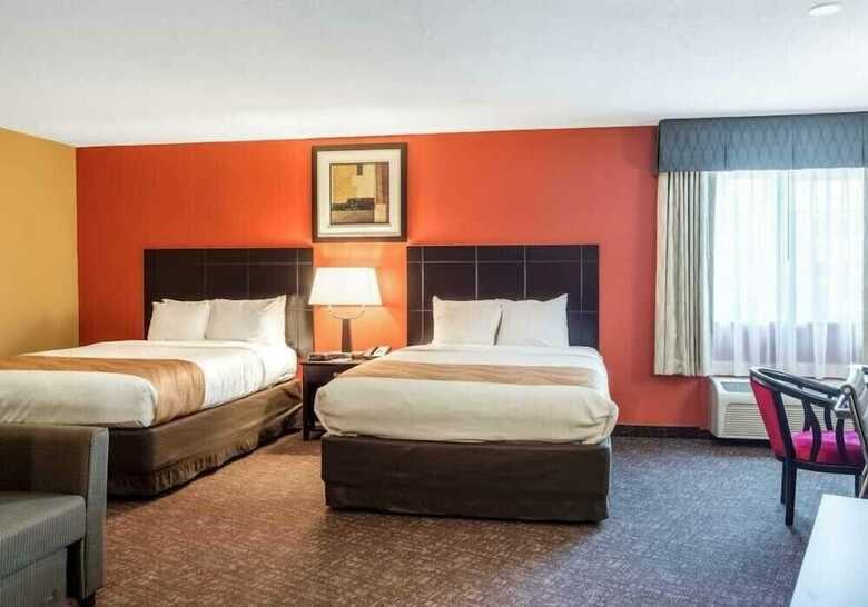 Hotel Aloha Inn & Suites