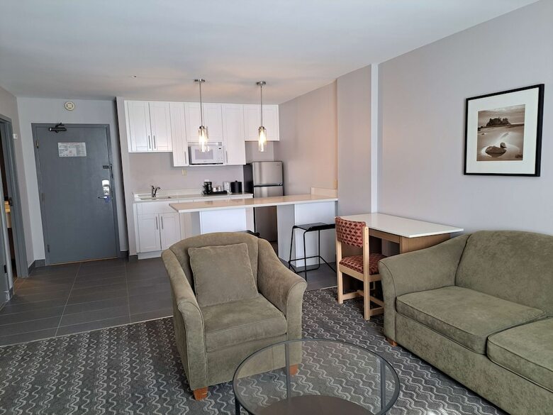 Coast Vancouver Airport Hotel