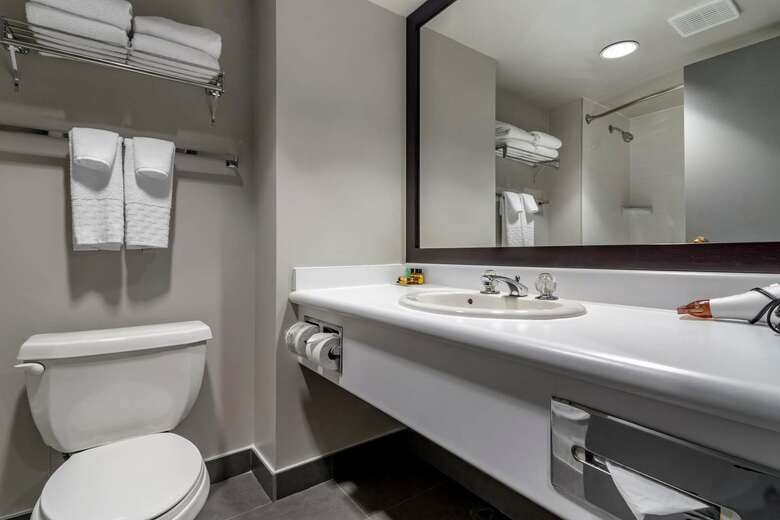 Coast Vancouver Airport Hotel