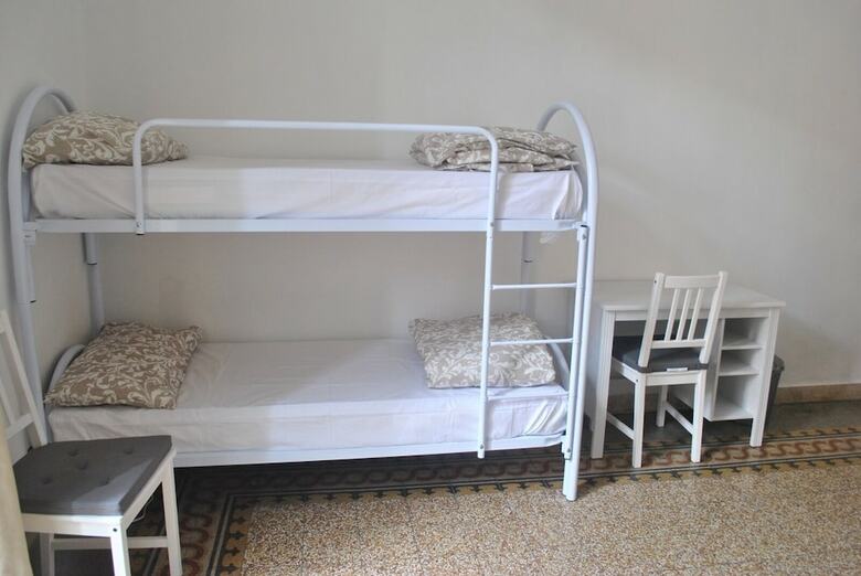 Hostal Sunrise Hostel & Rooms
