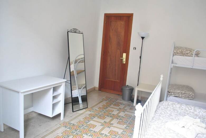 Hostal Sunrise Hostel & Rooms