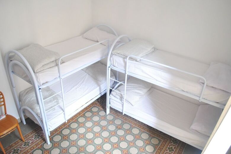 Hostal Sunrise Hostel & Rooms