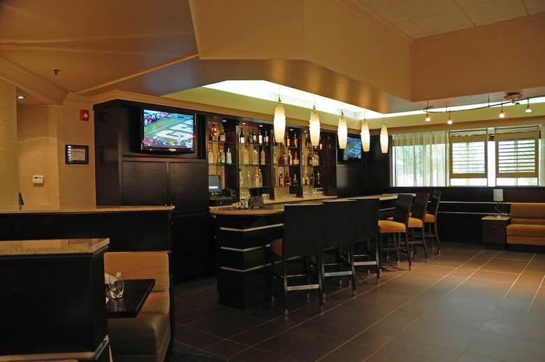 Doubletree By Hilton Hotel Jackson