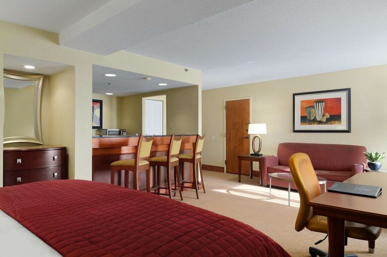 Doubletree By Hilton Hotel Jackson
