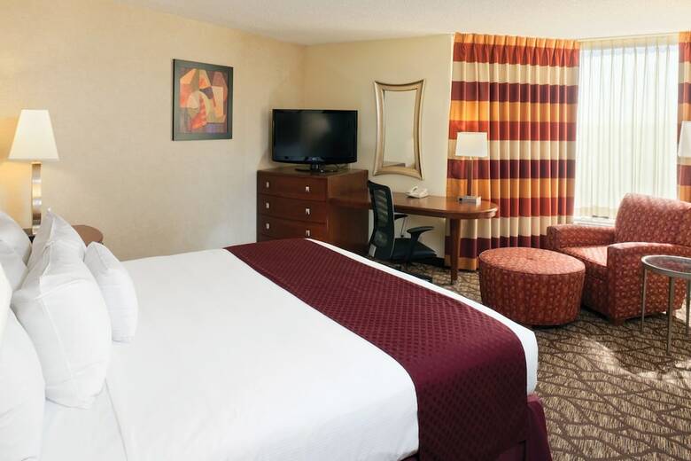 Doubletree By Hilton Hotel Jackson