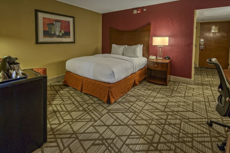 Doubletree By Hilton Hotel Jackson