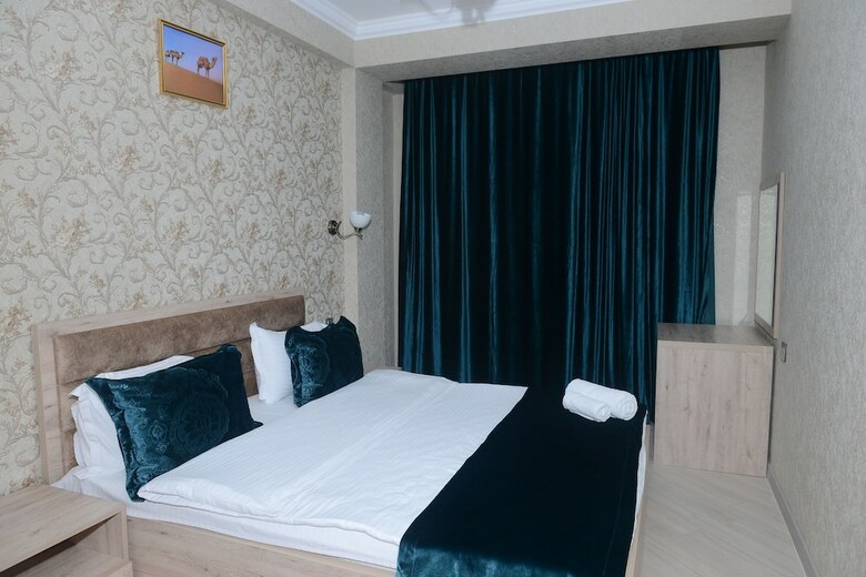Global Hotel