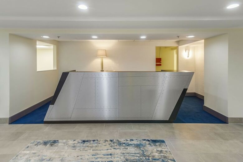 Hotel Rl St. Louis Airport