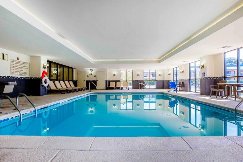 Hotel Comfort Suites Byron