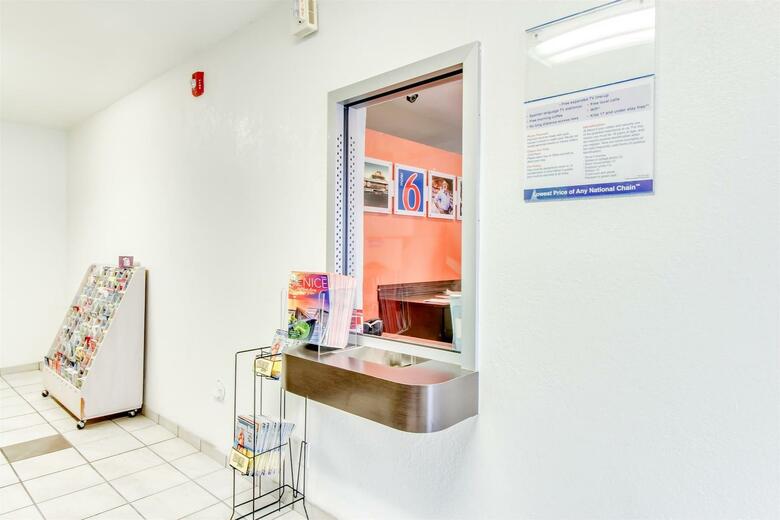 Motel 6 Venice