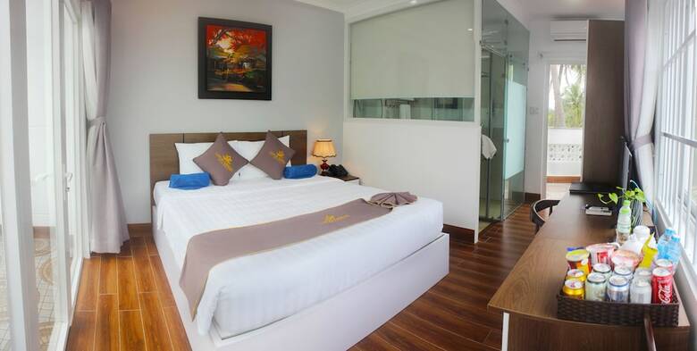 Hotel Lotus Garden Resort