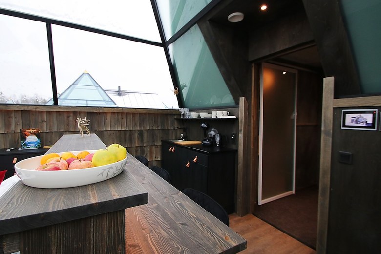 Hotel Aurora Pyramid Glass Igloos