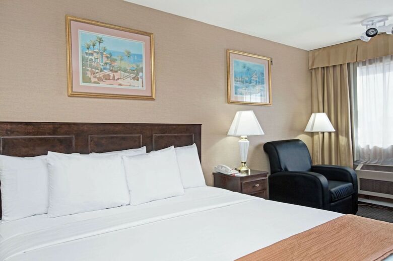 Hotel Howard Johnson By Wyndham Torrance