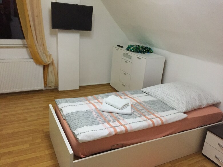 Lorenz Apartment 2