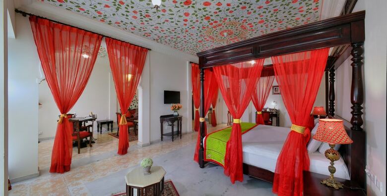 Hotel Anuraga Palace