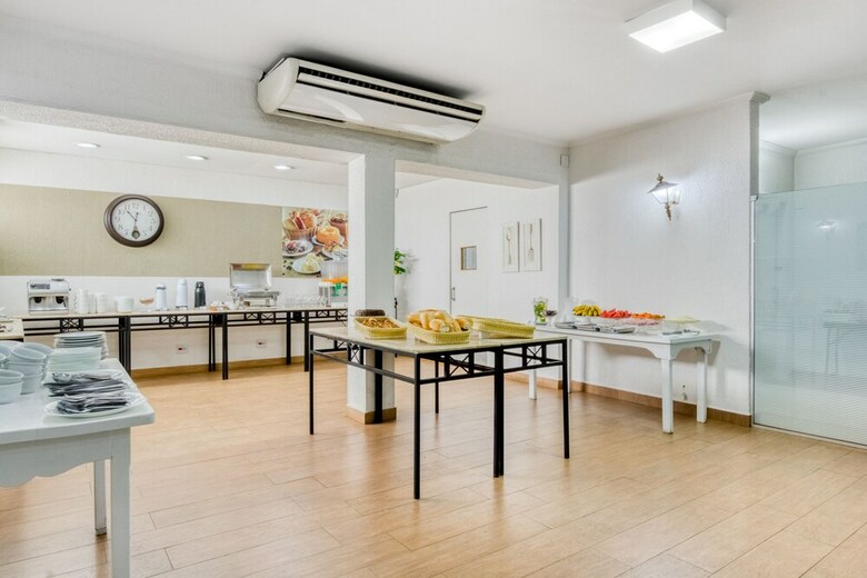 Oyo Hotel Opala Esta��o