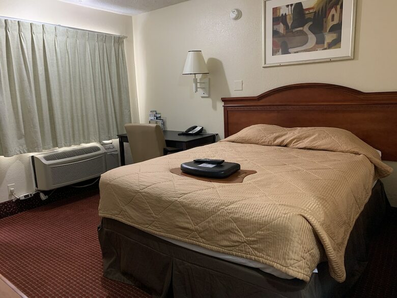 Motel Carpet Inn