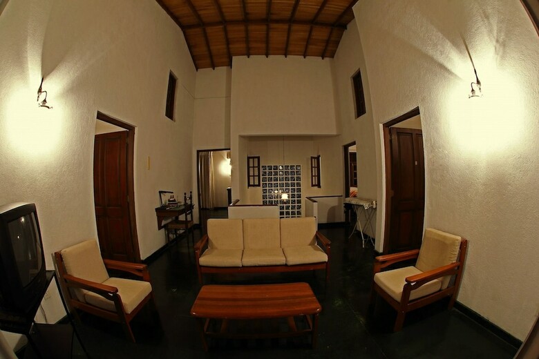 Hotel Primrose Bungalow