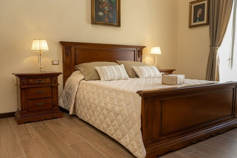 Hotel Kings Home In Rome