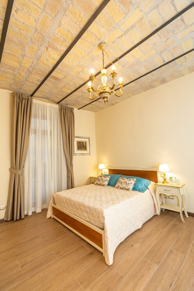 Hotel Kings Home In Rome