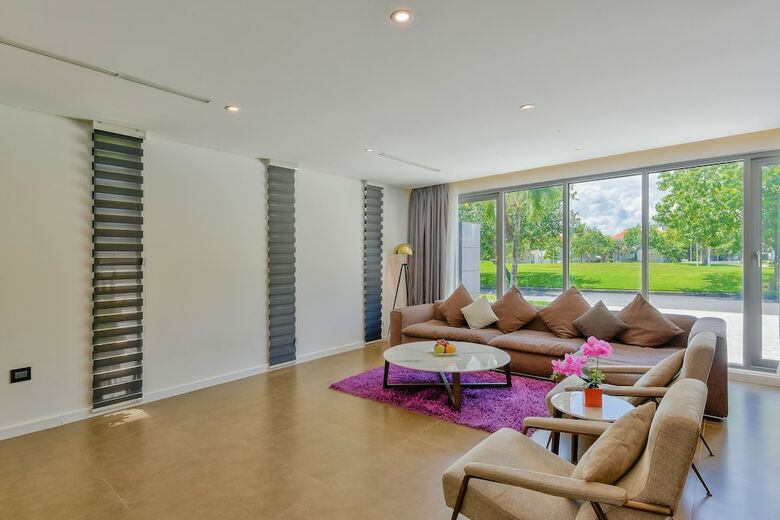 The Five Villas