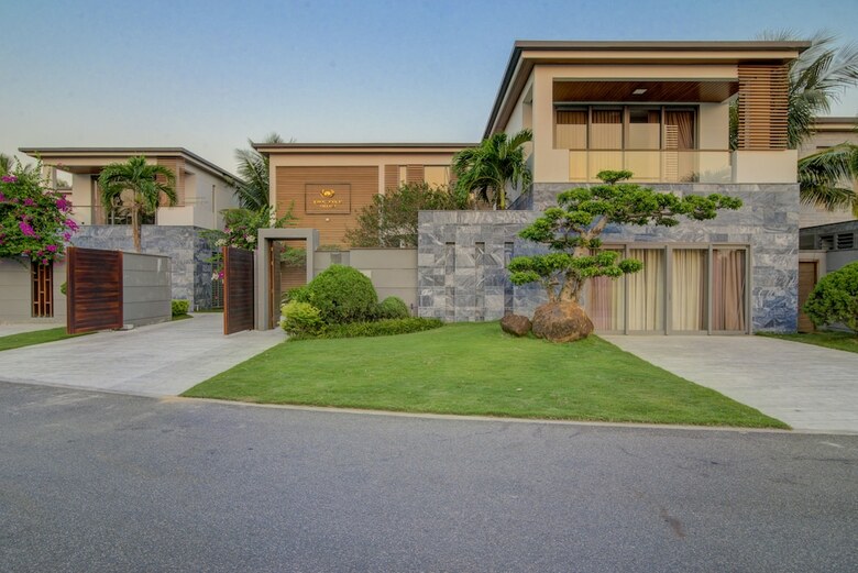 The Five Villas
