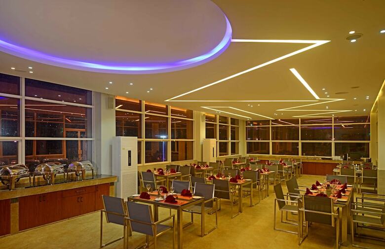 Hotel Sarah Resort