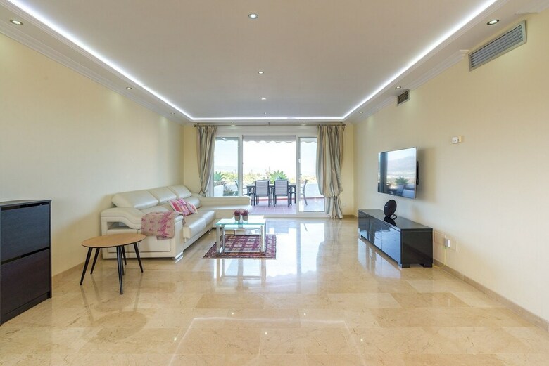 Malagasuite Marbella Solarium & Pool Apartment