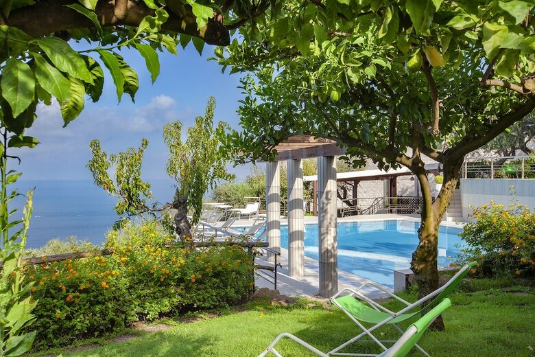 Villa Elia