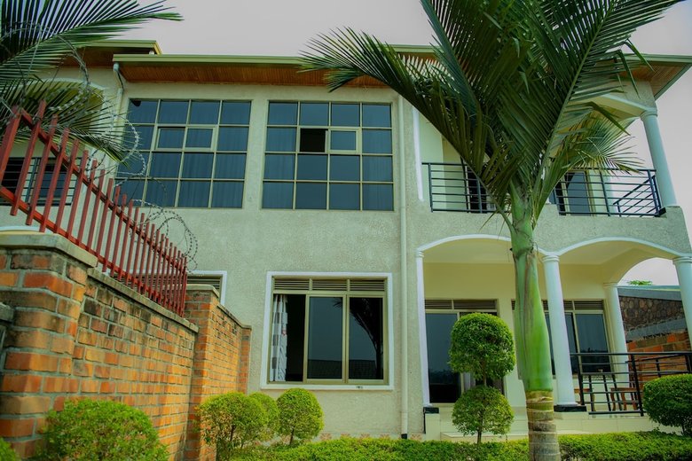 Hotel Gaju House