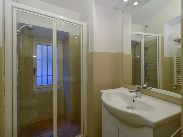 Ibernesi 2 Apartment