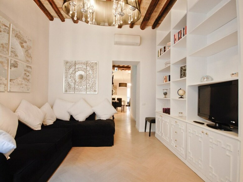 Marilyn Apartment