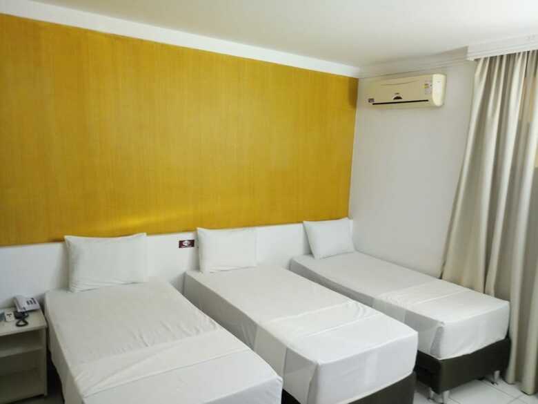 Augustos Hotel