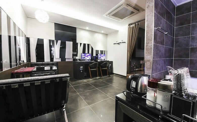 Lexy Hotel