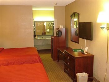 Hotel Quality Inn And Suites Macon