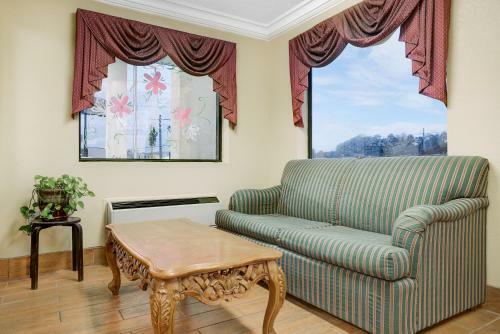 Motel Days Inn Macon I-475