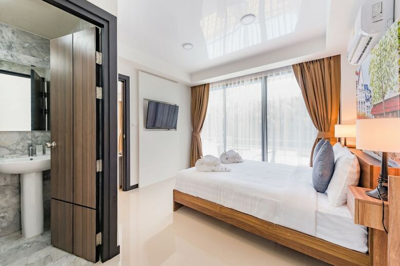 Aparthotel Mai Khao Beach Condotel