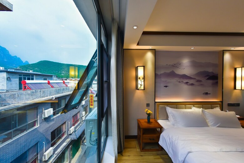 Qianna Guanshan Hotel