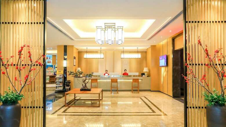 Qianna Hotel Beihai High-speed Railway Station Branch