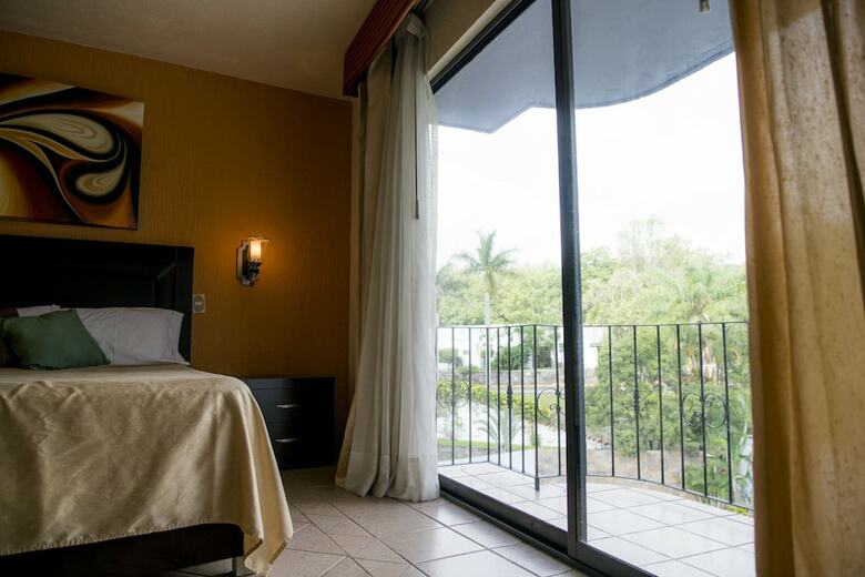 Eh Ejecutivo Urban Hotel