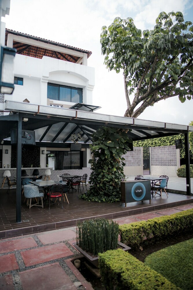 Eh Ejecutivo Urban Hotel