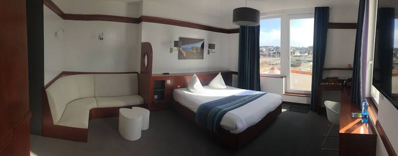 Hotel H�tel Des Rochers