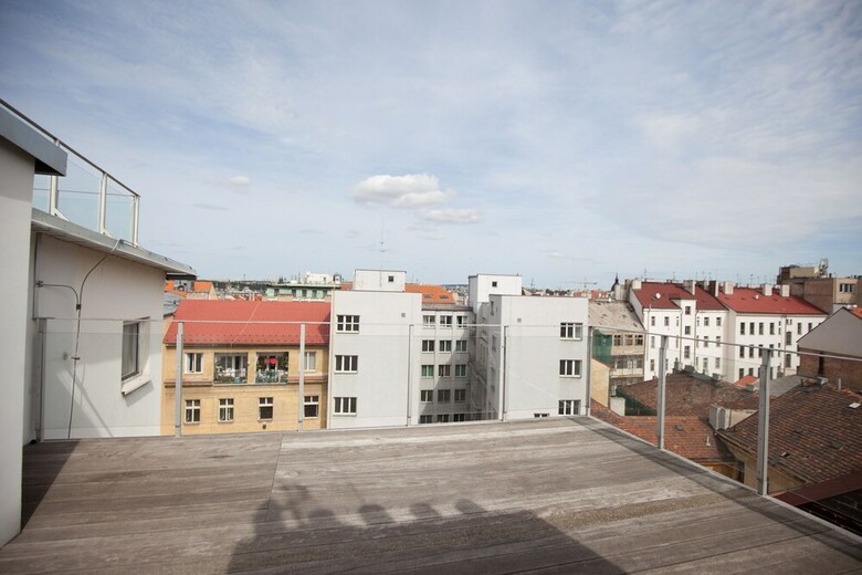 Amazing Rooftop Duplex Apartment With Terrace