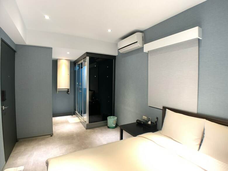 Hotel The One Inn Stay