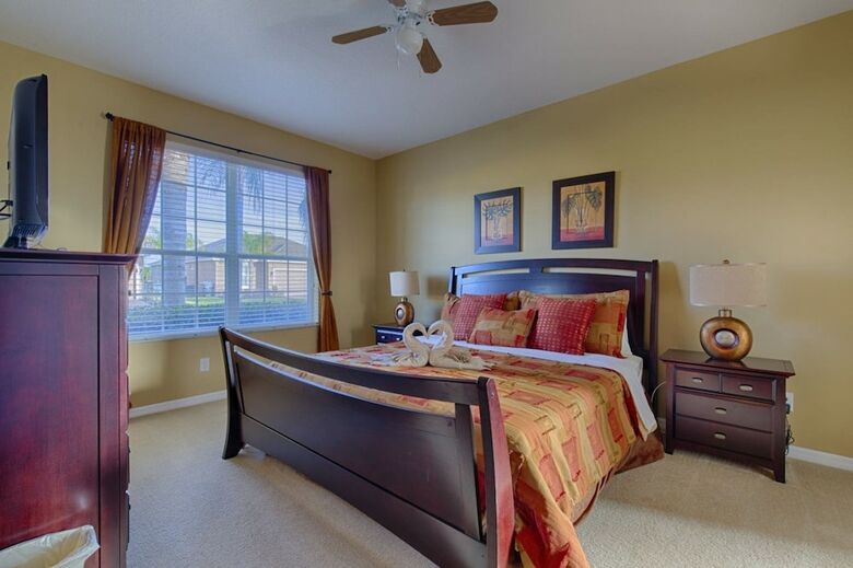 Beautifully Positioned Lake View Home