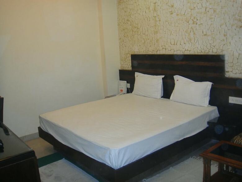 Hotel Check In Room Rk Ashram
