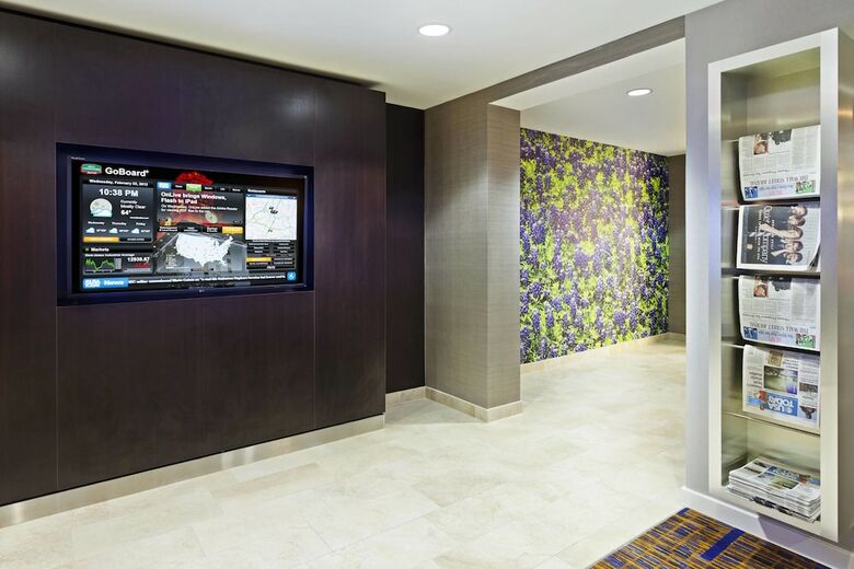 Hotel Courtyard By Marriott Austin South