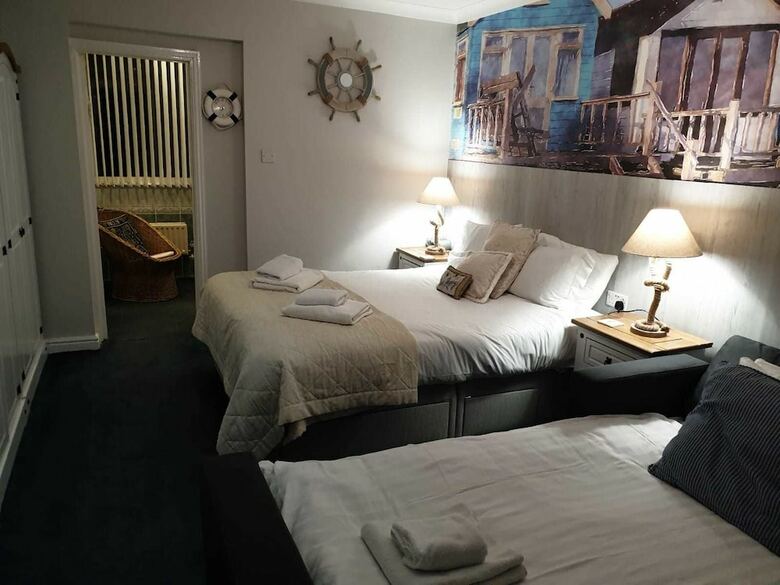Bed & Breakfast Watersedge Guest House